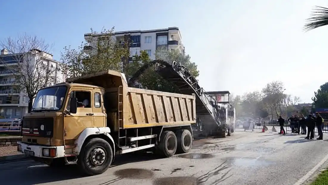 Adnan Menderes Mahallesi’nde Asfalt Yenileme Çalışmaları Başladı
