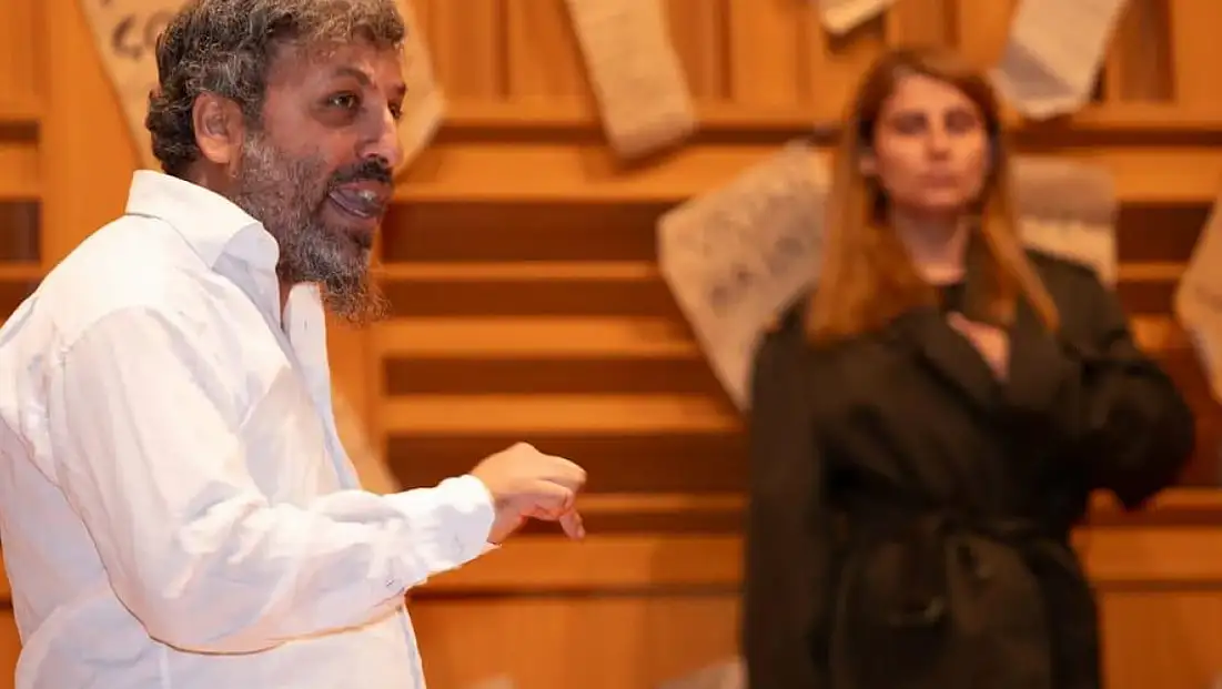 DEFNE’DE TİYATRO SALONU ÇAĞRISI