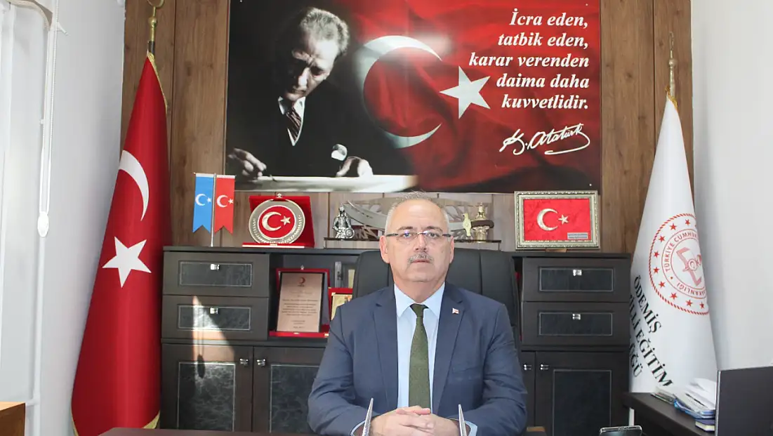 İlçe Millî Eğitim Müdürü Sunullah Desticioğlu’ndan 24 Kasım Öğretmenler Günü Mesajı