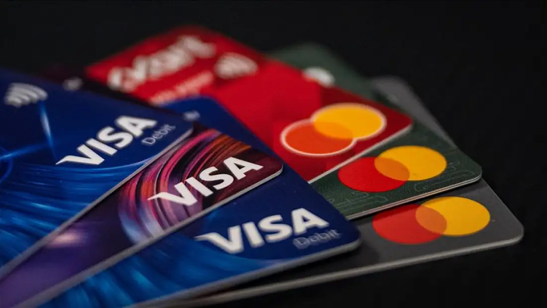 Kart Limitleri Uçtu, Bankamatikler Aynı Kaldı: Bankalarda Büyüyen Sorun