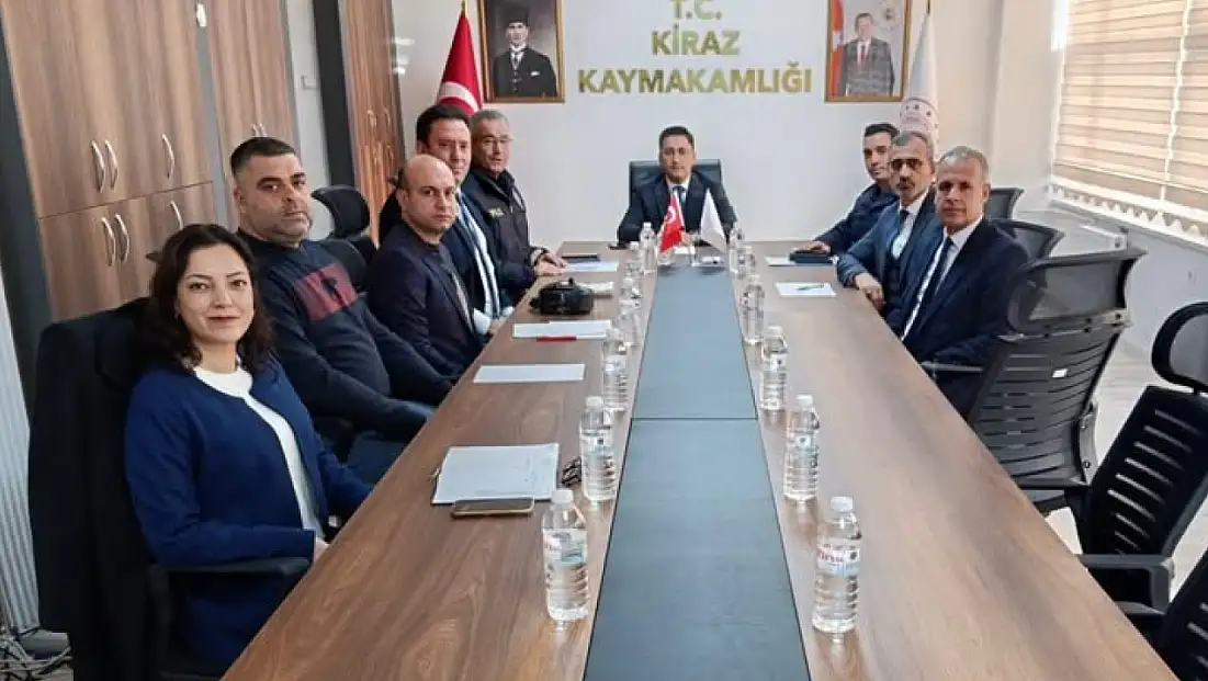 KİRAZ’DA BAĞIMLILIKLA MÜCADELE MASAYA YATIRILDI