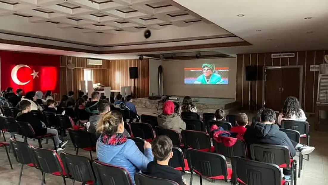 KİRAZ'DA ÇOCUKLAR “TERS YÜZ 2” İLE SÖMESTR KEYFİ YAŞADI