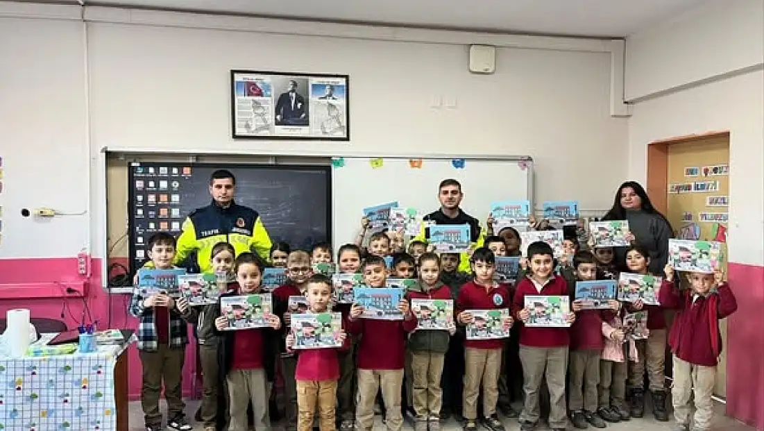 Kiraz’da İlkokul Öğrencilerine Trafik Güvenliği Eğitimi