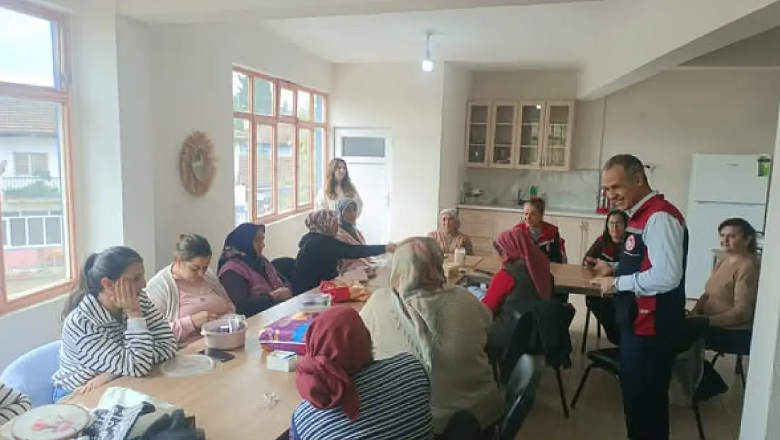 KİRAZ’DA KADIN ÜRETİCİLERE ŞAP HASTALIĞI VE BİTKİSEL ÜRETİM EĞİTİMİ