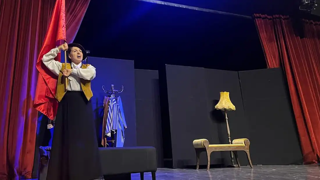 “Ben Rosa Luxemburg” Oyunu Ödemiş’te Sahnelendi