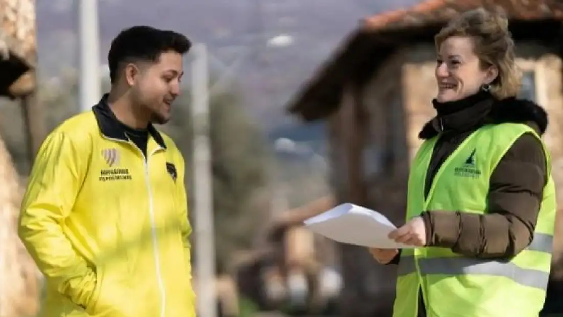 İZMİR’DE KIRSALDA GENÇLİK HAMLESİ: KİRAZ’DA “TOPRAĞIN GENÇ AKLI” SAHAYA İNDİ