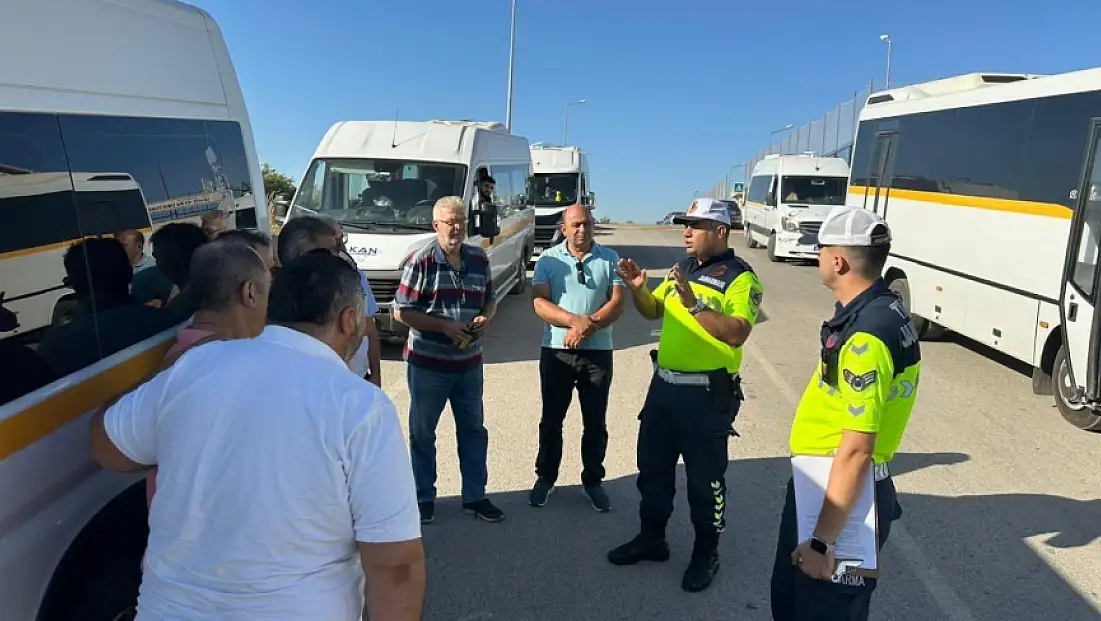 İzmir’de Okul Servislerine Jandarma Denetimi