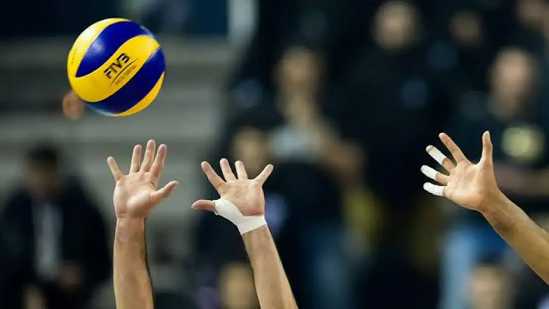 KİRAZ’DA KAYMAKAMLIK KUPASI VOLEYBOL TURNUVASI BAŞLADI “Kurumlardan sahaya, dostluk ve rekabet bir arada”