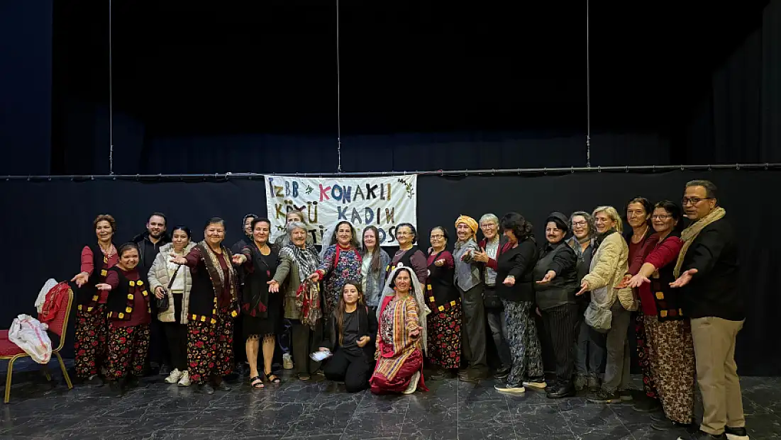 Konaklı Köyü Kadın Tiyatrosu’ndan Alkış Fırtınası: Bir Zamanlar Ödemiş’te Sahnede Hayran Bıraktı
