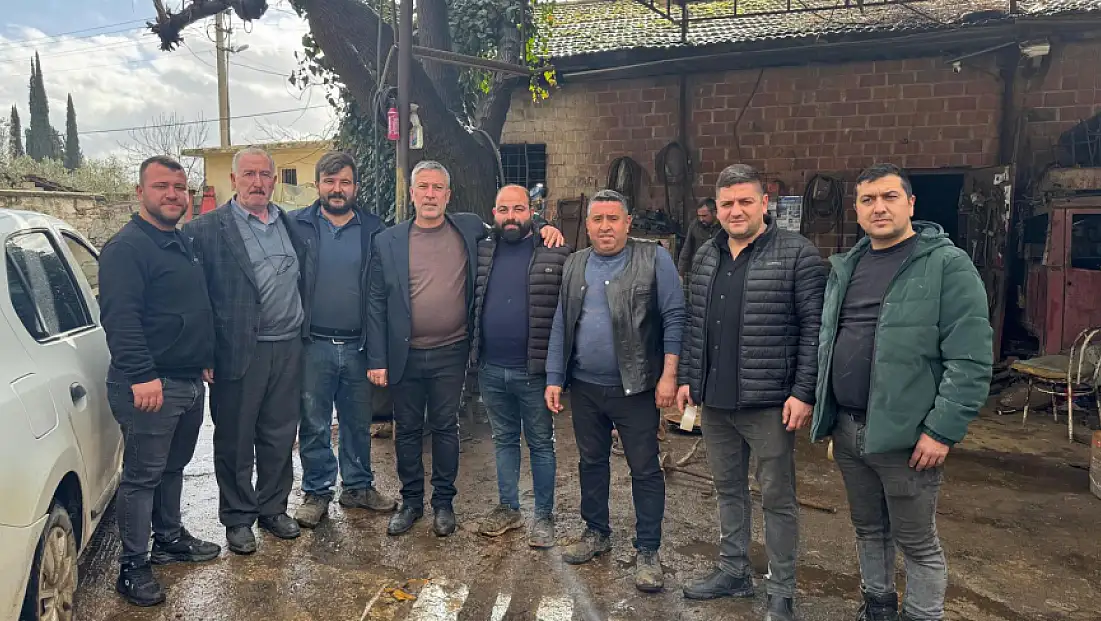 ÖDEMİŞ MADENİ İŞLER DEMİRCİLER ODASI BAŞKAN ADAYI HAKAN GÜÇLÜ YAĞMUR ÇAMUR DEMEDEN SAHADA