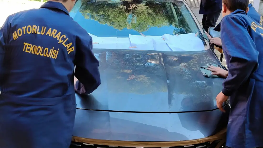 Ödemiş MTAL’de Motorlu Araçlar Bölümü Boya Koruma Uygulamalarına Devam Ediyor