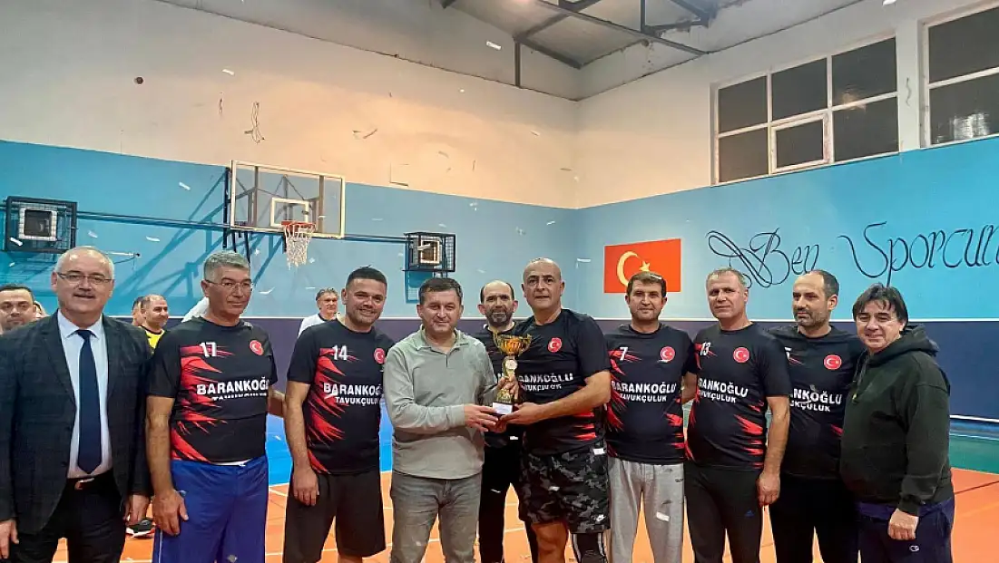 Ödemiş’te Öğretmenler Arası Voleybol Turnuvası Büyük Finalle Tamamlandı