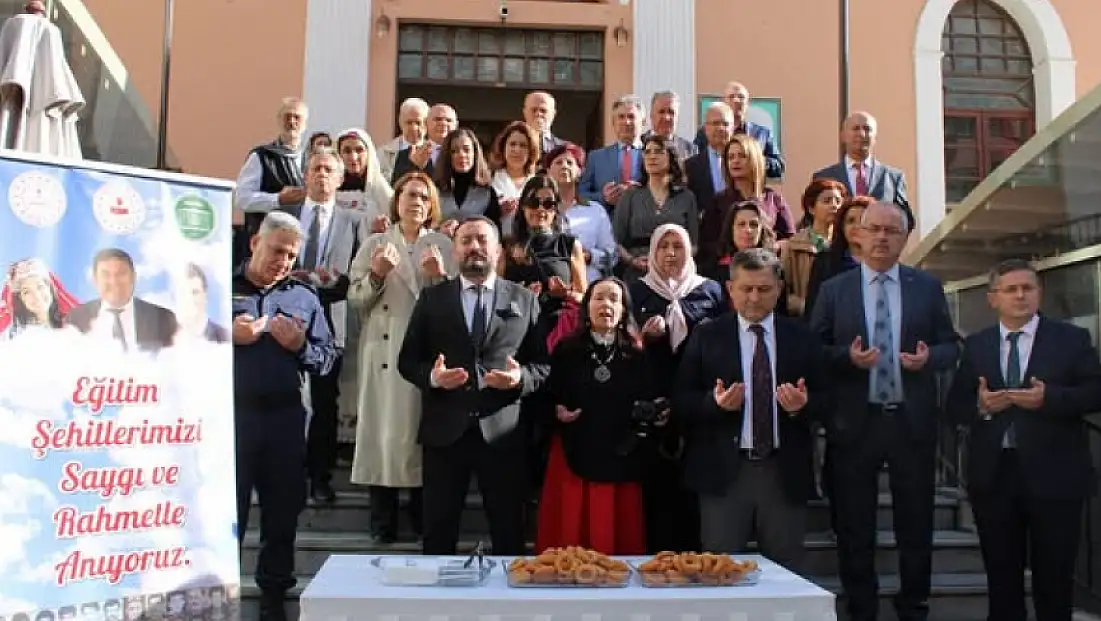 Ödemiş’te Öğretmenler Günü Anısına Resim Sergisi ve Hayır Lokması