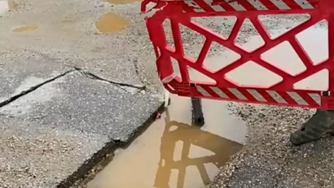 Ödemiş’te okul önünde skandal manzara: veliler isyan etti