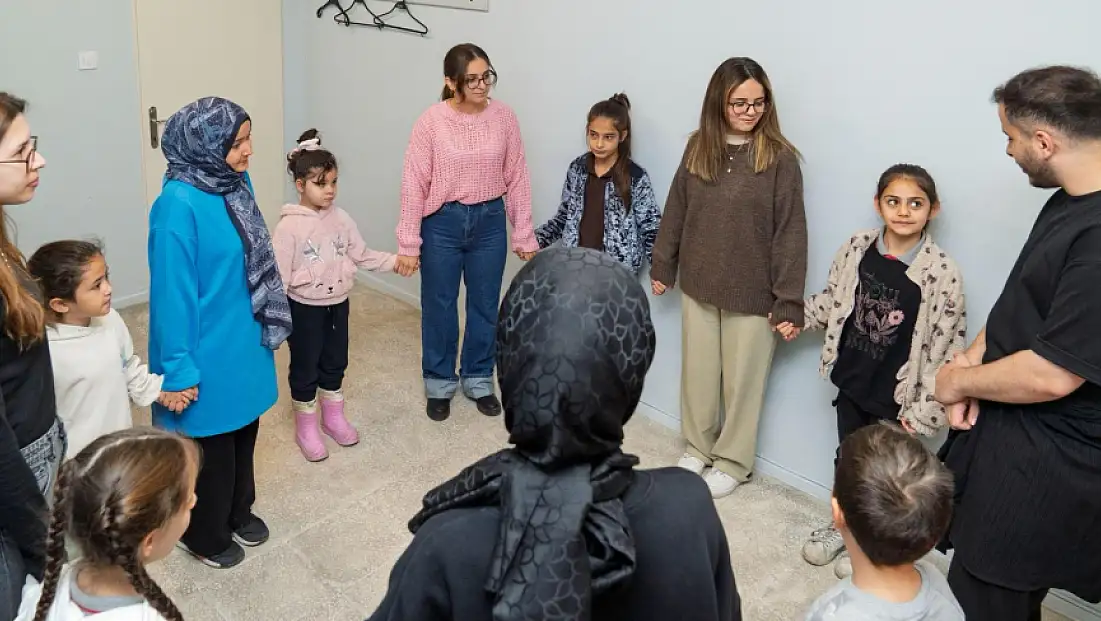 “Renkli Harfler” Projesi Buca Kütüphanesi’nde Başladı