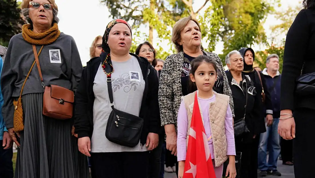 Sirenler Çaldı, Ata’ya Saygı Nöbeti Başladı