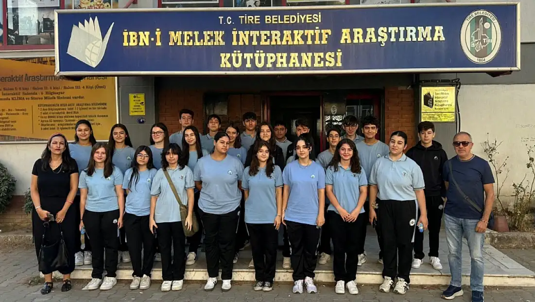 Sosyal Bilimler Lisesi Öğrencilerinden İbni Melek Kütüphanesi’ne Ziyaret