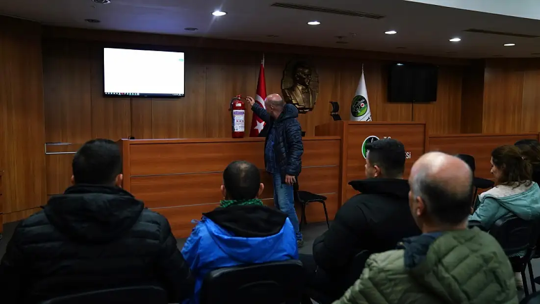 TİRE BELEDİYESİ PERSONELİNE YANGIN EĞİTİMİ VERİLDİ