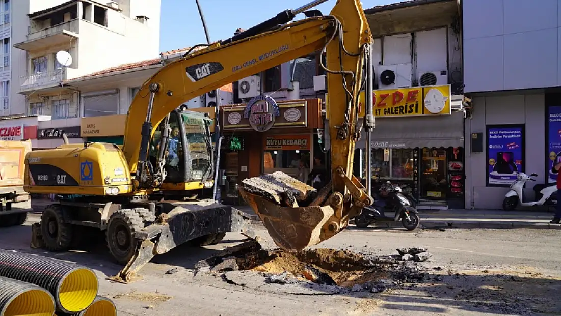 Tire’de Atatürk Caddesi’nde Kanalizasyon ve Üstyapı Çalışmaları Başladı
