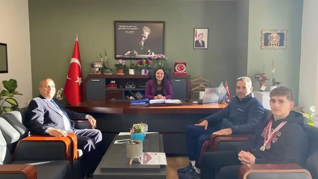 Tire’de Bilek Güreşi Şampiyonuna Tebrik Ziyareti