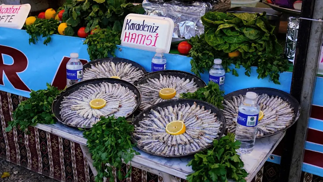 TİRE’DE KARADENİZ RÜZGARI: 3. HAMSİ FESTİVALİ BAŞLADI