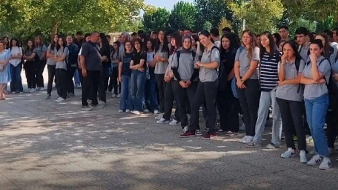 Muzaffer Kula Anadolu Lisesi’nde Yeni Dönem Mezunlarla Başladı