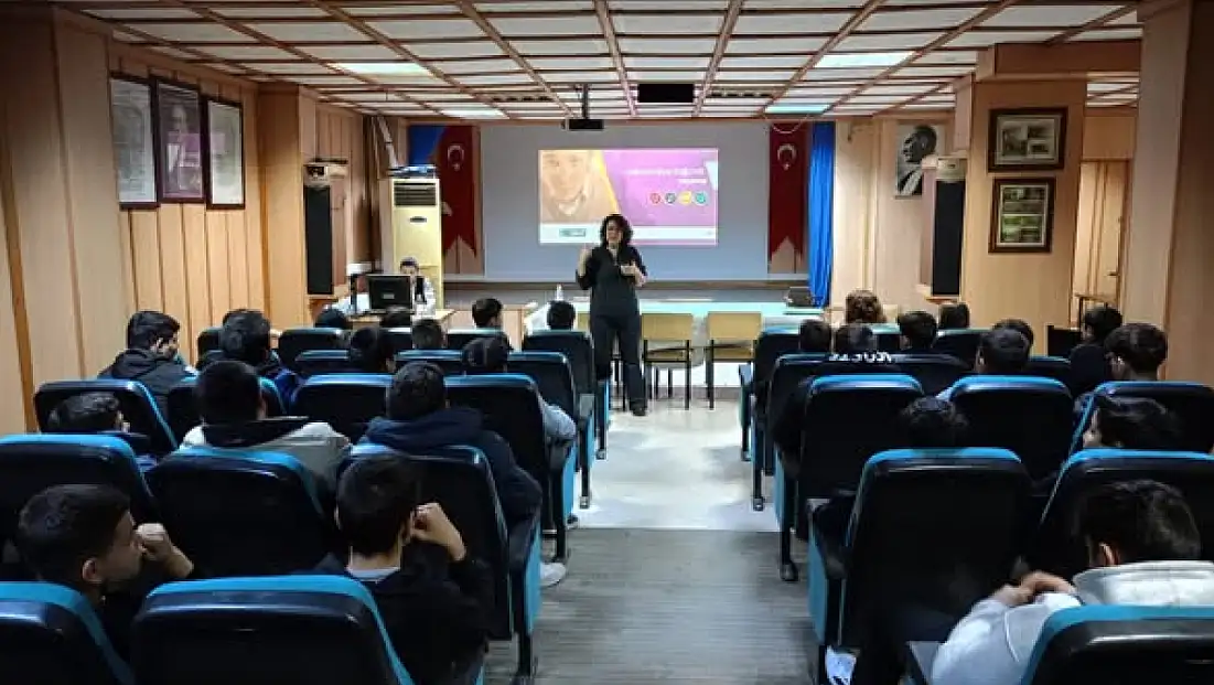 Ödemiş MTAL’de Teknoloji Bağımlılığı Semineri Düzenlendi