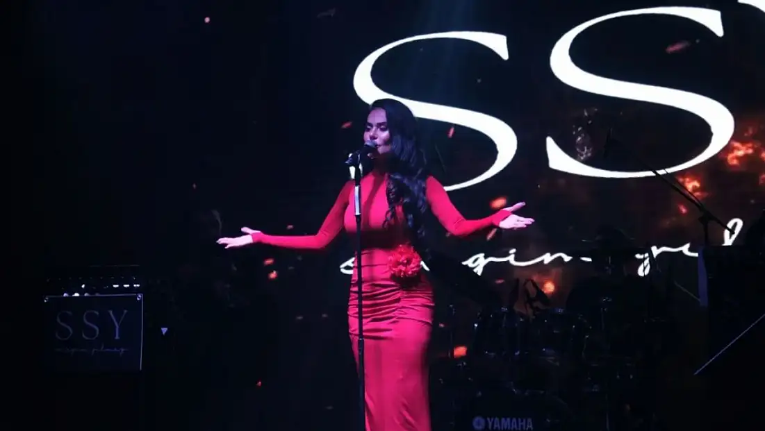 ÖDEMİŞ’TE SEVGİM YILMAZ KONSERİNE YOĞUN İLGİ