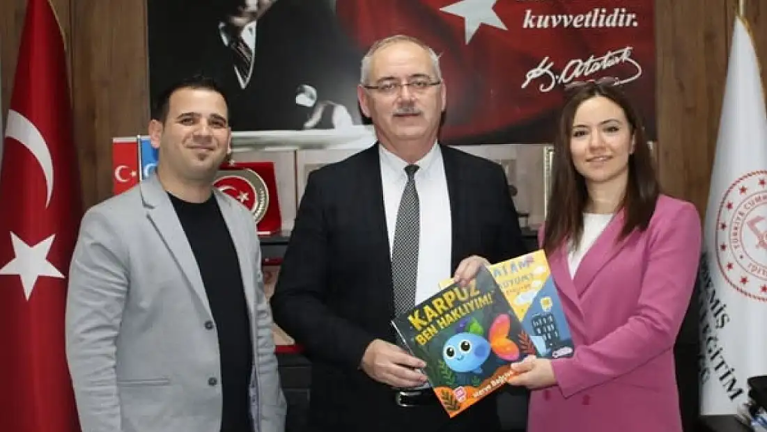 ÖDEMİŞ’TE YAZARLARLA ÖĞRETMENLER BULUŞMASI