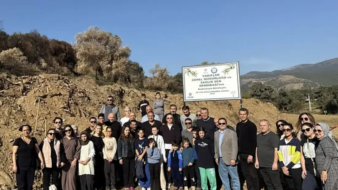 Sağlık-Sen İzmir 2 No’lu Şubeden Üzümlü Köyü’ne “Hatıra Zeytin Bahçesi”