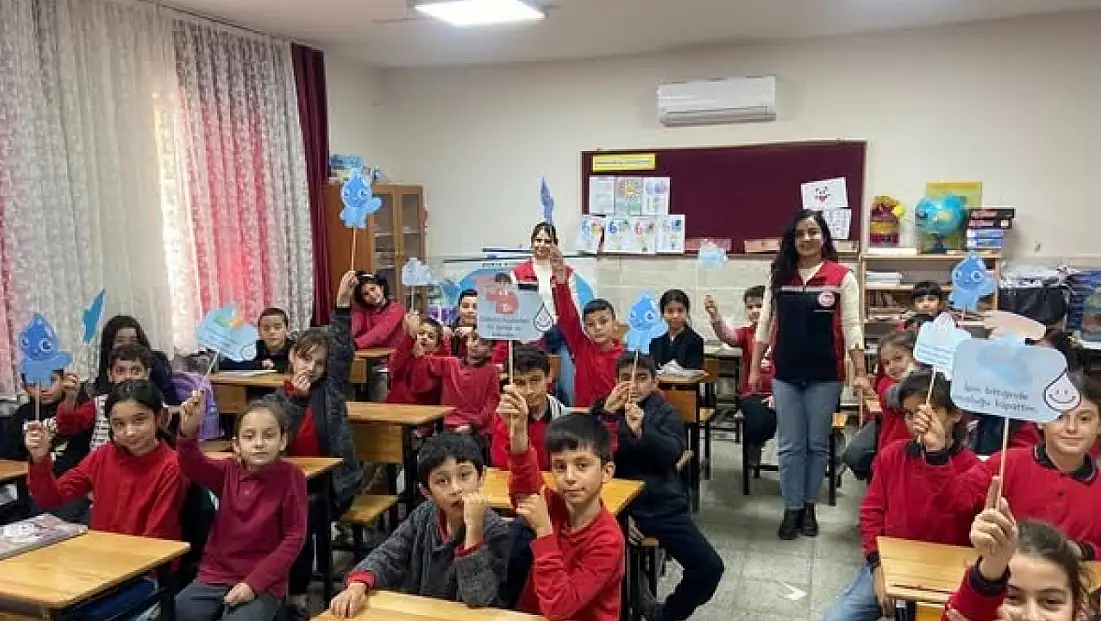 Tire’de Su Gönüllülerinin Sayısı Artıyor: Öğrencilere Su Tasarrufu Eğitimi