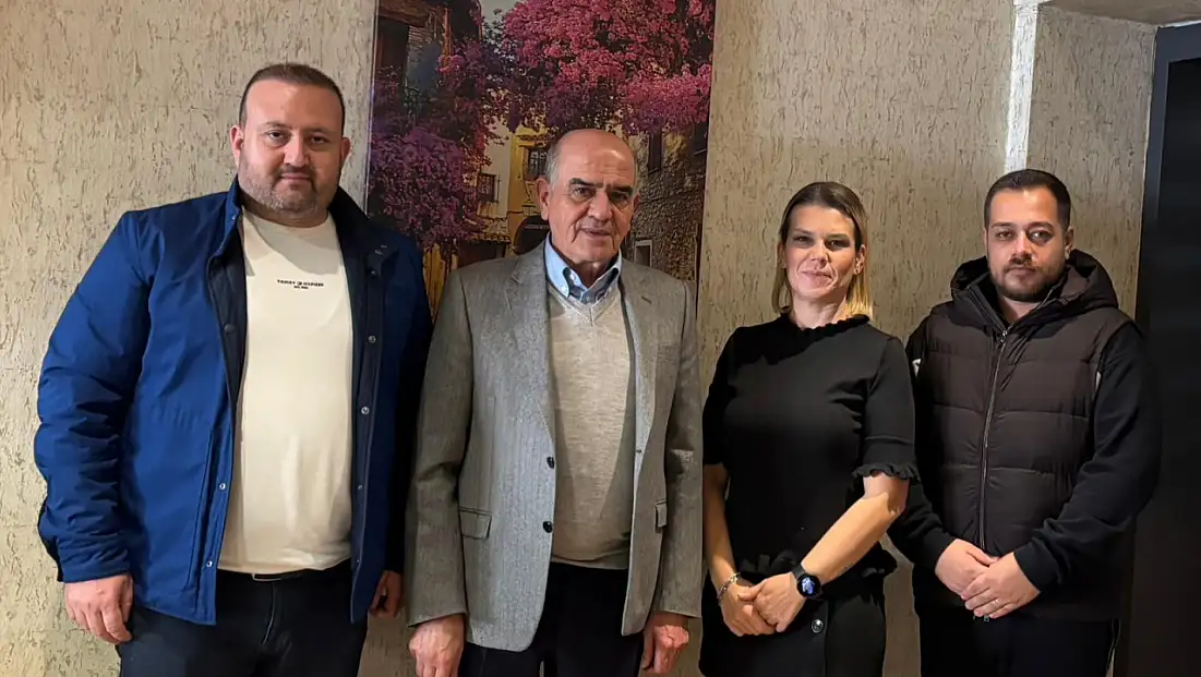 TV9 VE KÜÇÜK MENDERES GAZETESİ’NDEN, ÖDEMİŞ SARRAFLAR SAATÇİLER KUYUMCULAR VE BİJUTERİCİLER ODASI BAŞKANI ŞERİF NAZ’A ZİYARET