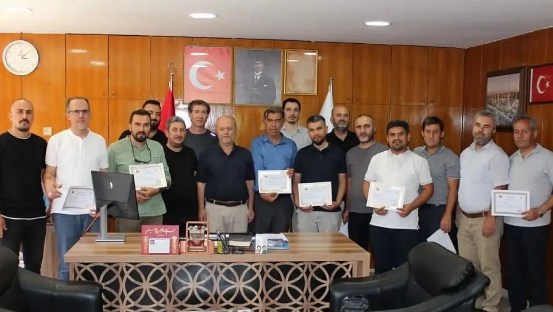 “Yarınlara İz Bırak” Projesinde Görev Alan Personele Başarı Belgesi