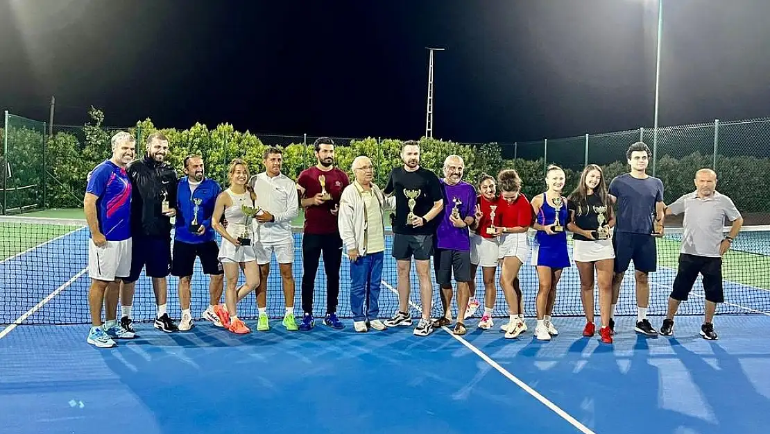 Bahar Tenis Turnuvası'nın şampiyonları açıklandı