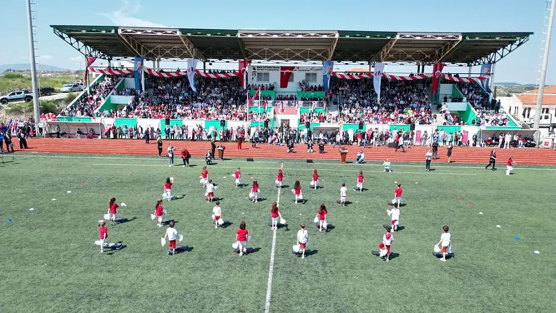 23 Nisan coşkusu tüm İzmir’de devam ediyor