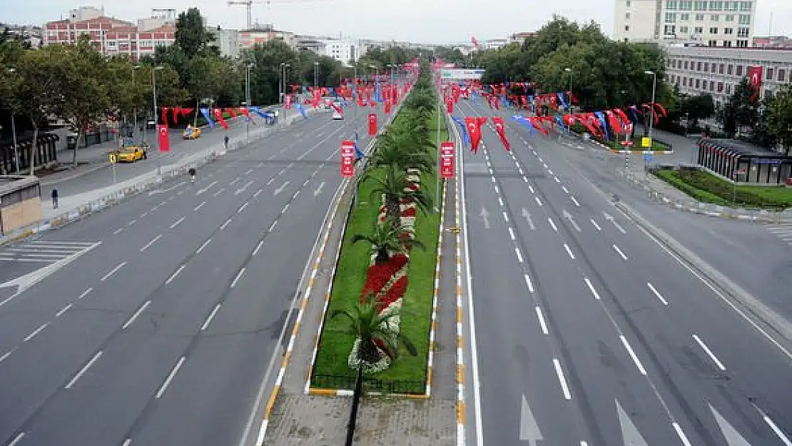 30 Ağustos Zafer Bayramı provası için cadde kapatıldı