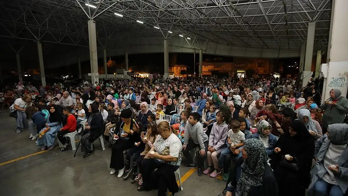 Adapazarı’nda düzenlenen çocuk sinemasına yoğun ilgi