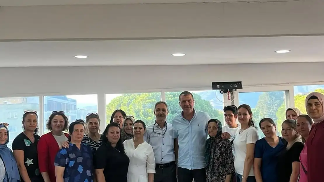 AK PARTİ ÖDEMİŞ İLÇE TEŞKİLATI'NDA HAFTALIK OLAĞAN TOPLANTI