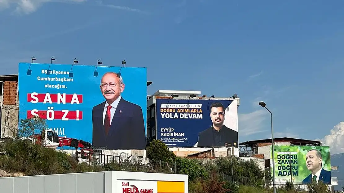 AK Parti'den korsan afiş asan Bayraklı Belediyesi'ne sert tepki