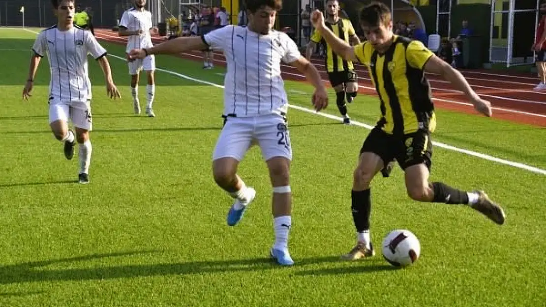 Aliağaspor FK, Manisa FK U19 takımını hazırlık maçında 4-1 yendi