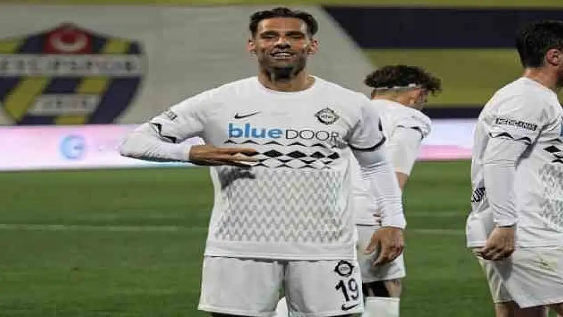 Altay’ın yıldızı golleriyle zirvede