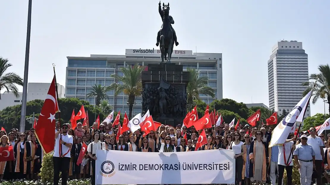 Altıncı geleneksel demokrasi yürüyüşü düzenlendi