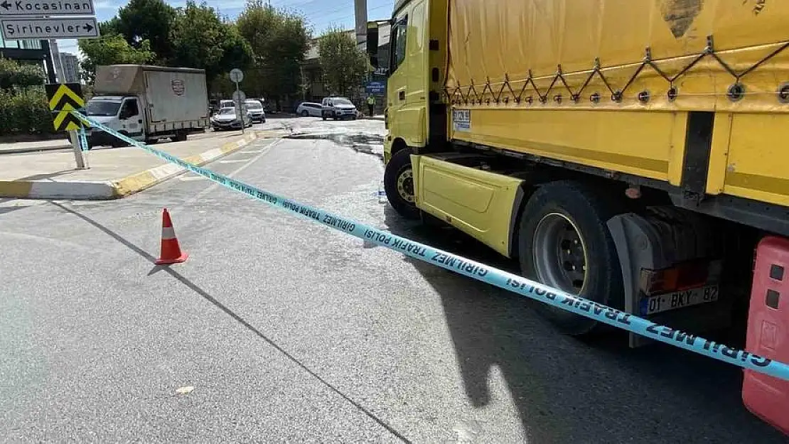 Bahçelievler'de mazot dökülen yol ulaşıma kapandı