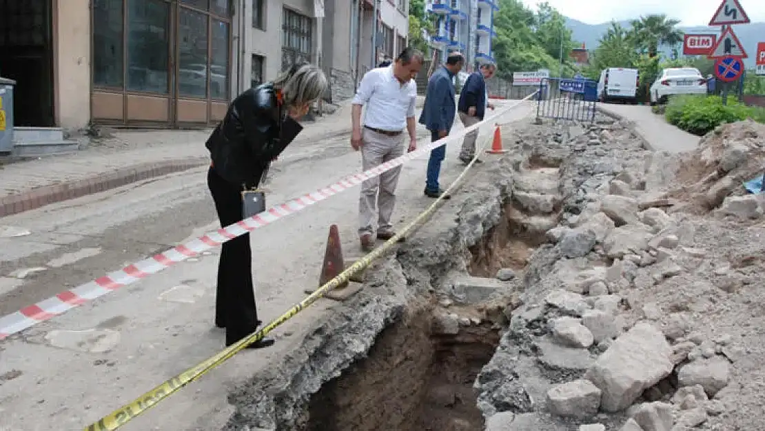 Bartın’a niyet, Roma’ya kısmet! Doğalgaz yapılacaktı, antik yol bulundu.