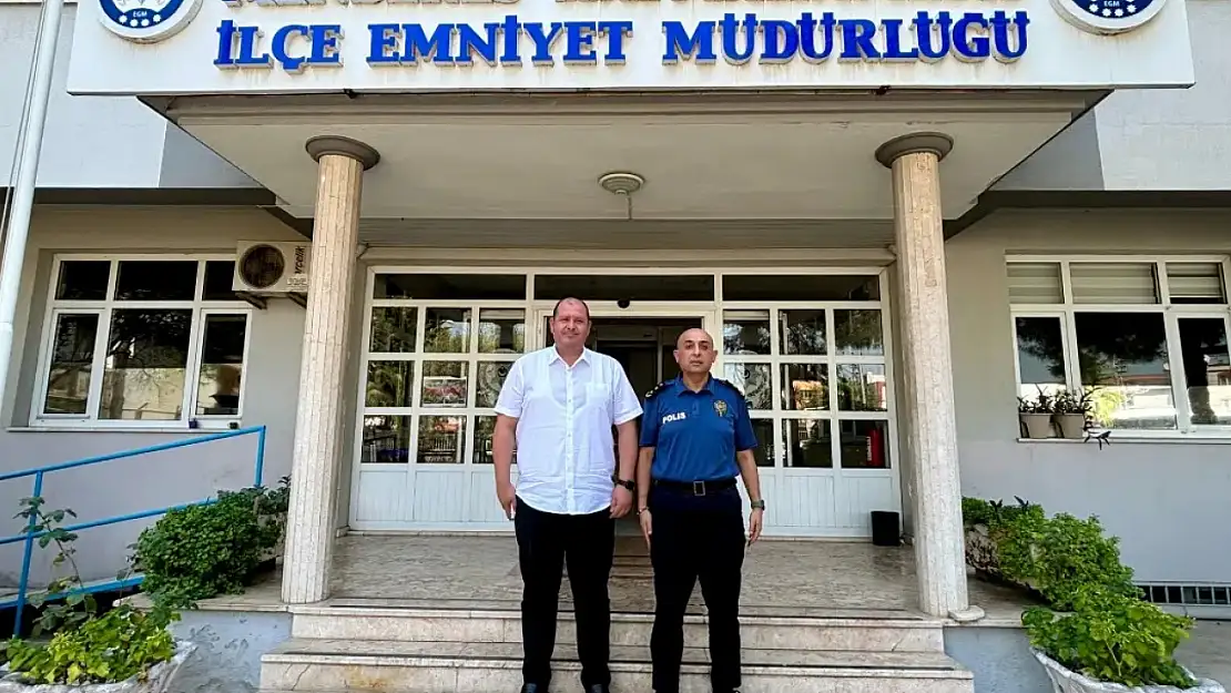 Başkan Çiçek, Menderes İlçe Emniyet Müdürü'nü Ziyaret Etti