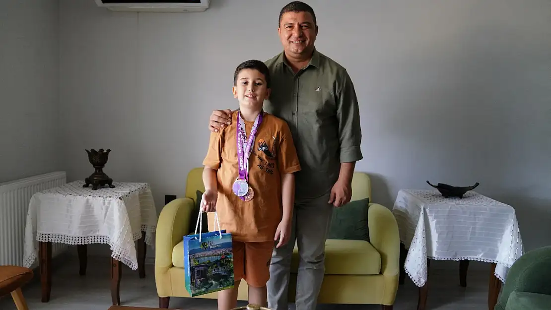 Başkan Okuroğlu, Emir Kurtuluş'u Ziyaret Etti