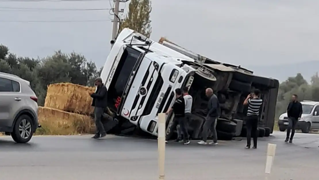 Bayındır - Tire Yolunda Tır Devrildi