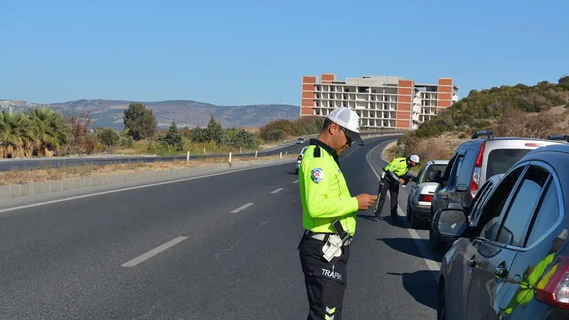 Bayram tatilinde İzmir’de her 15 kilometrede bir trafik ekibi olacak