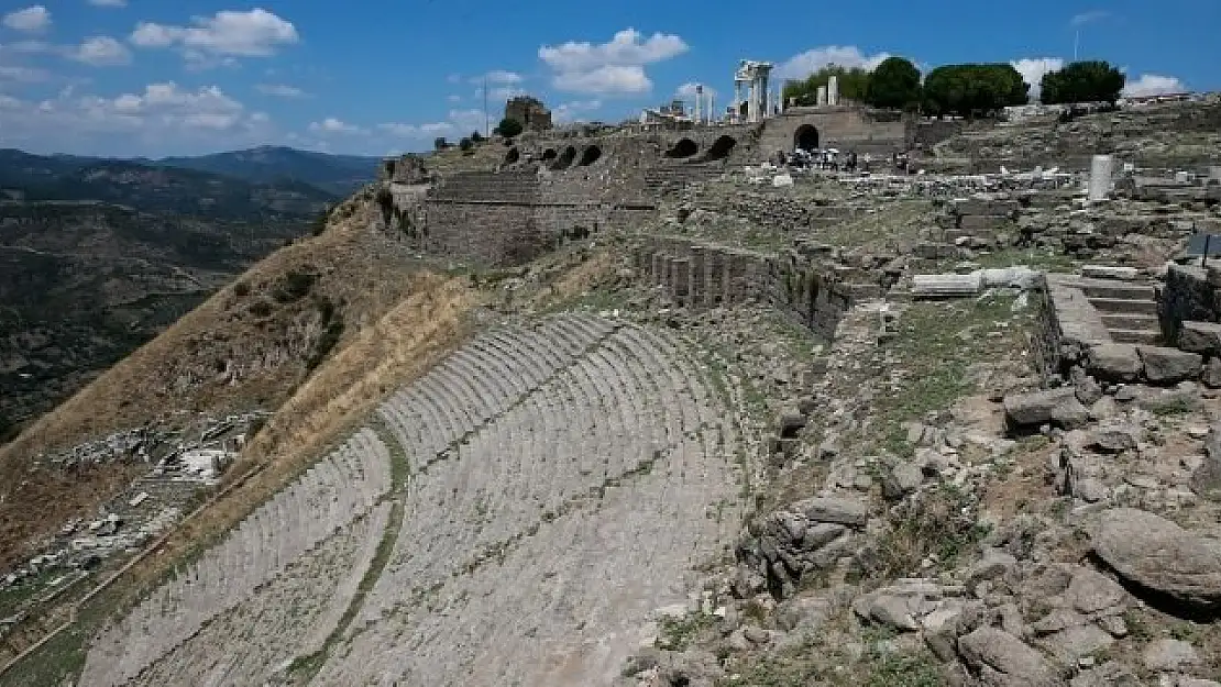 Bergama Tiyatro Festivali başlıyor