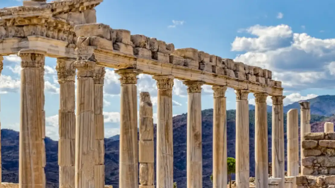 Bergama’nın tarihi eserleri tahribata uğruyor 600 yıllık cami ‘ateşli aşkın kurbanı’ oldu